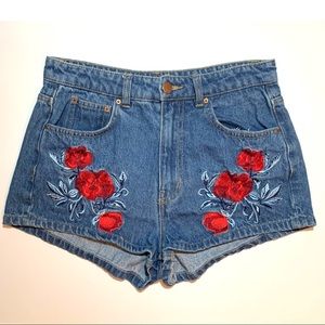 Embroidery high rise boho short H&M Coachella